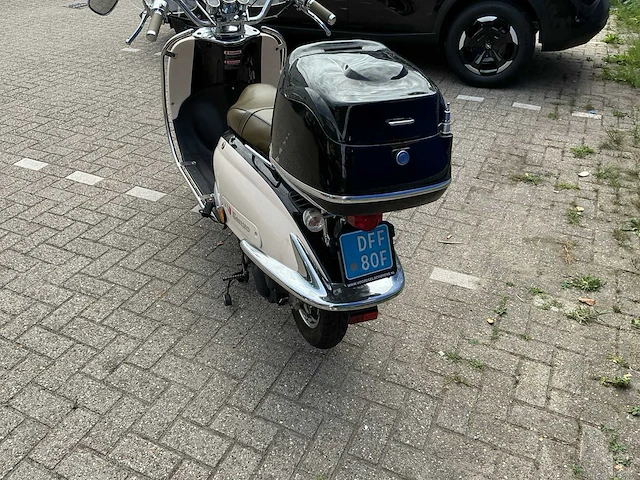 Senzo grande retro gt2 snorscooter - afbeelding 5 van  10