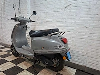 Senzo riva lux 25 km snorscooter 4takt - afbeelding 3 van  7