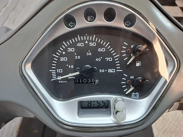 Senzo riva lux 25 km snorscooter 4takt - afbeelding 4 van  7