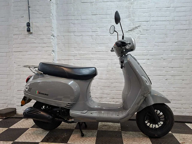 Senzo riva lux 25 km snorscooter 4takt - afbeelding 6 van  7