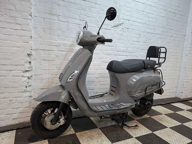 Senzo riva lux 25 km snorscooter 4takt - afbeelding 2 van  7