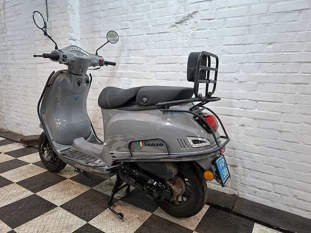 Senzo riva lux 25 km snorscooter 4takt - afbeelding 3 van  7