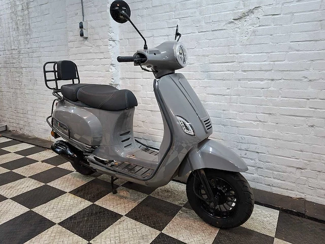 Senzo riva lux 25 km snorscooter 4takt - afbeelding 6 van  7