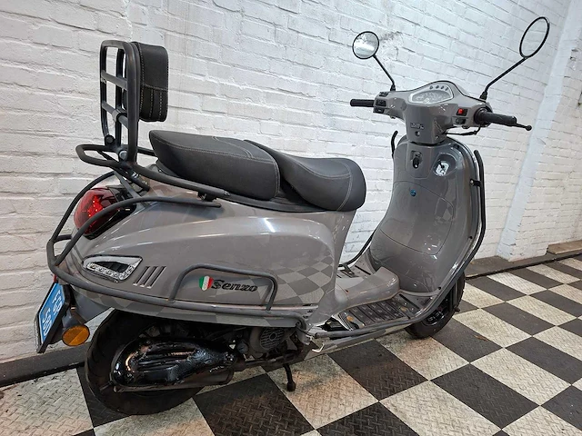 Senzo riva lux 25 km snorscooter 4takt - afbeelding 7 van  7