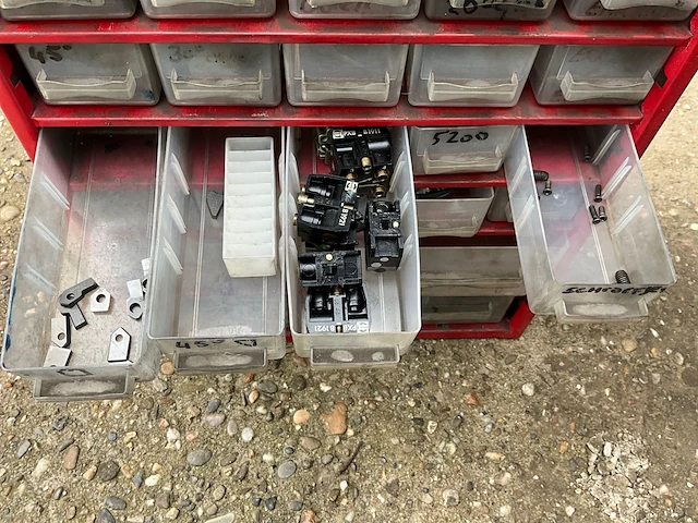 Serdi err 50 klepzittings bewerkingsmachine - afbeelding 15 van  24