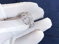 Serpenti viper ring 18 karat white gold full pave diamond , bvlgari , 2018 - afbeelding 2 van  9