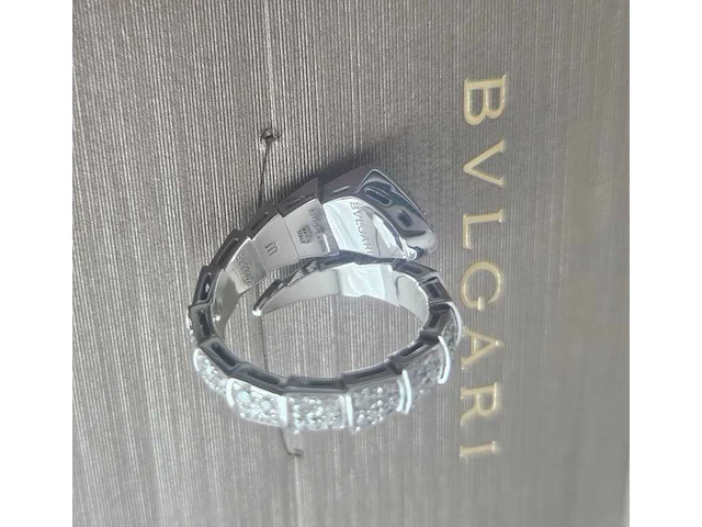 Serpenti viper ring 18 karat white gold full pave diamond , bvlgari , 2018 - afbeelding 8 van  9