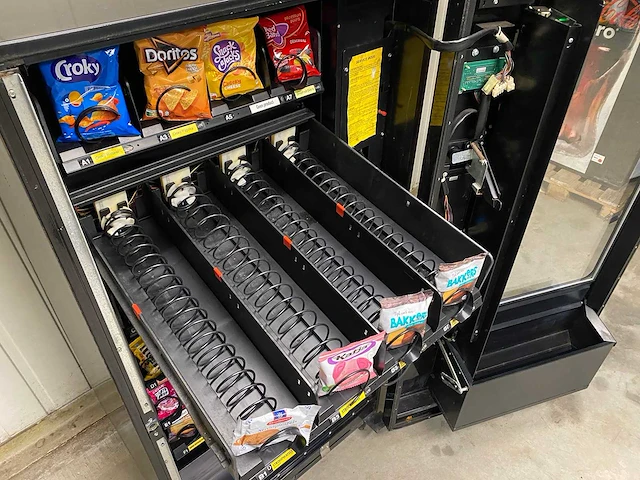 Serv-o-matic - 3074 - snoepautomaat - vending machine - afbeelding 2 van  12