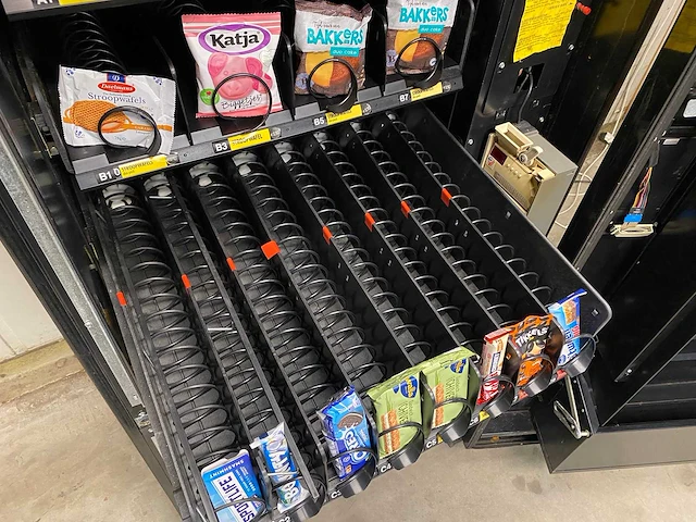 Serv-o-matic - 3074 - snoepautomaat - vending machine - afbeelding 12 van  12