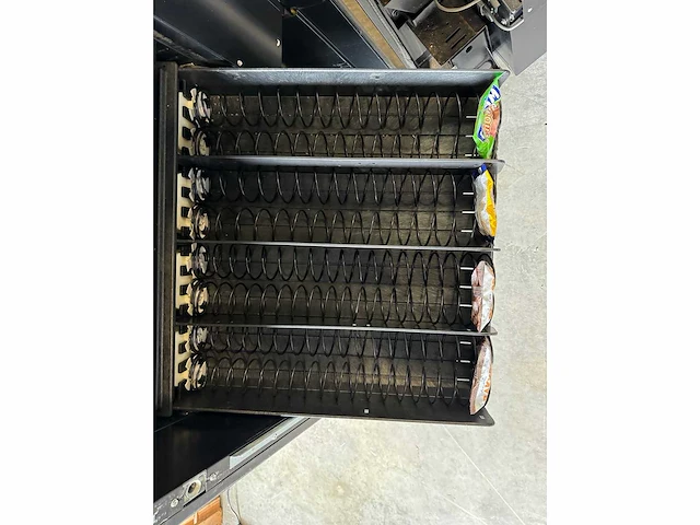 Serv-o-matic - 3169a - snack - vending machine - afbeelding 4 van  12