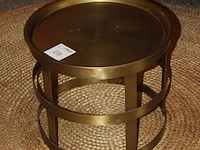 Serveertafel met doorsnede 48 cm en hoogte 39 cm. - afbeelding 2 van  2
