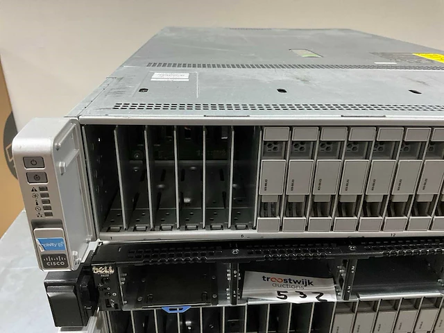 Server - cisco - ucs c240 m4 - 2x e5-2660 v3 - afbeelding 2 van  4