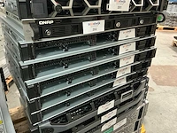 Server - dell - r340 - e-2288g - afbeelding 1 van  2