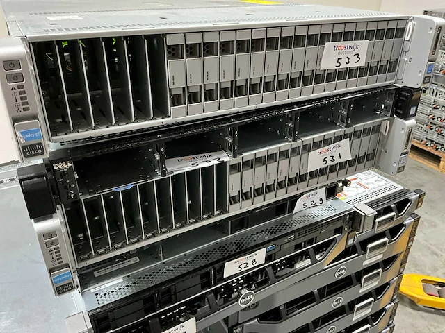 Server - dell - r630 - 2x e5-2640 v3 - afbeelding 1 van  6