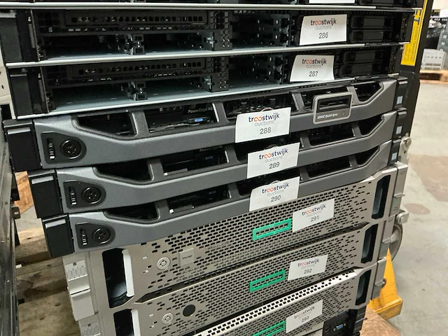 Server - dell - r630 - cto - afbeelding 1 van  2
