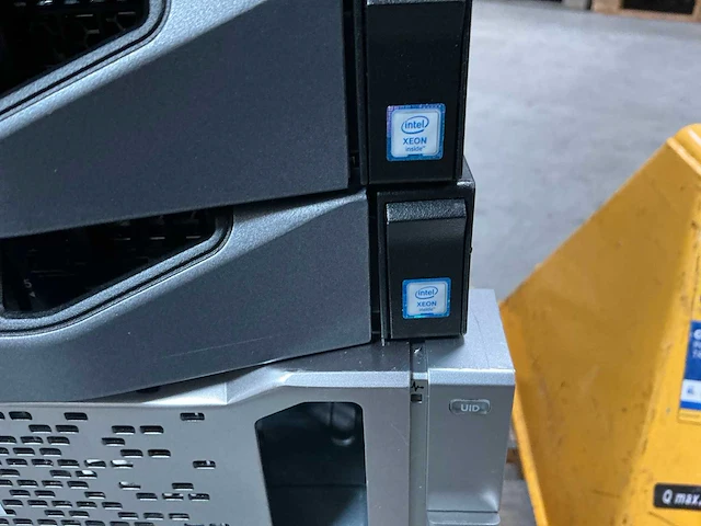 Server - dell - r630 - cto - afbeelding 2 van  2