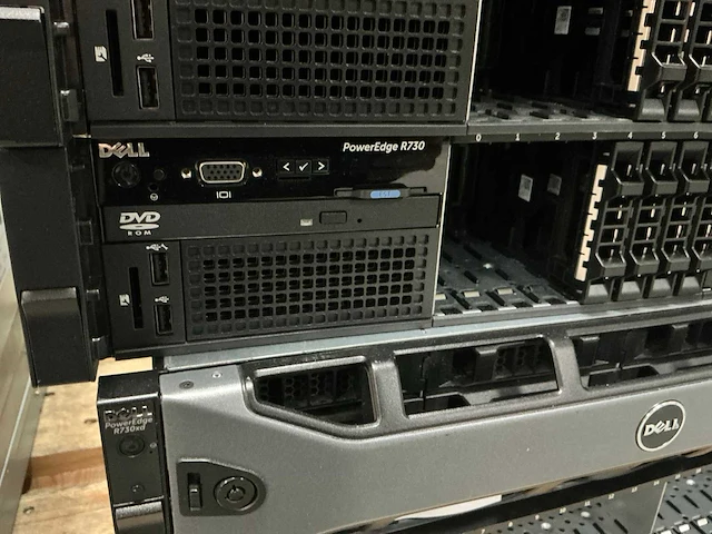 Server - dell - r730 - 2x e5-2660 v3 - afbeelding 2 van  3
