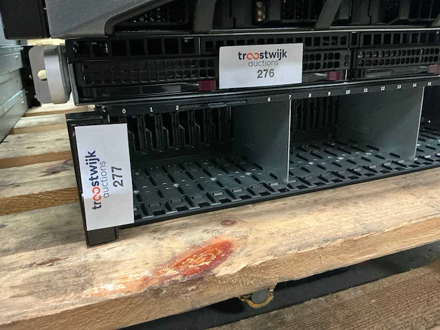 Server - dell - r730xd - e5-2637 v4 - afbeelding 2 van  3