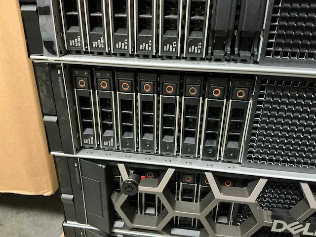 Server - dell - r740 2x gold 5115 - afbeelding 4 van  4