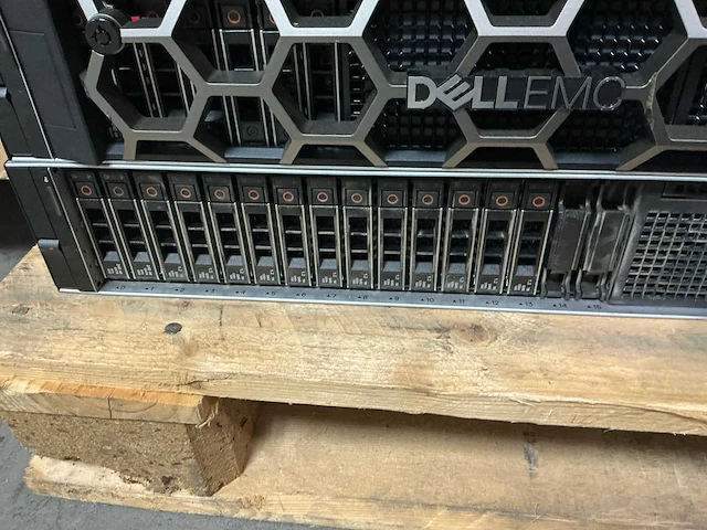 Server - dell - r740 2x gold 5127 - afbeelding 4 van  4