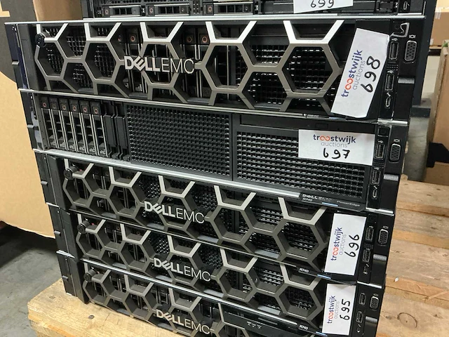 Server - dell - r740 - afbeelding 1 van  3