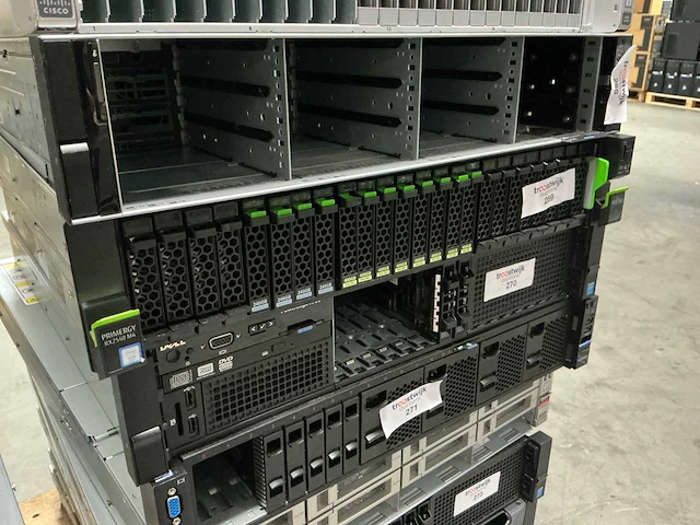 Server - fujitsu - primergy rx2540 m4 - afbeelding 1 van  3