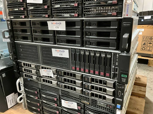 Server - hp - dl380 gen 10 - silver 4208 - afbeelding 1 van  2