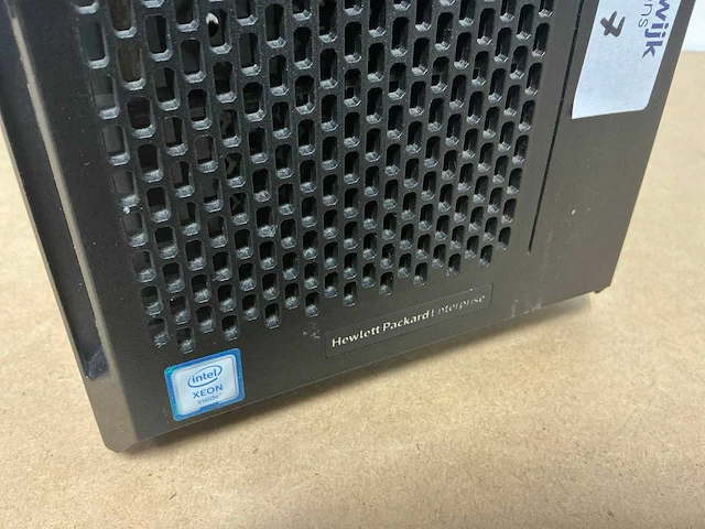 Server - hp - ml10 g9 - e3-1125 v5 - afbeelding 2 van  4