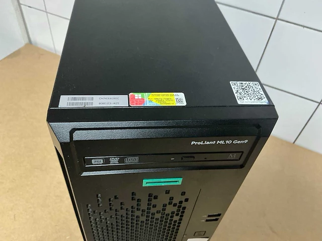 Server - hp - ml10 g9 - e3-1125 v5 - afbeelding 3 van  4