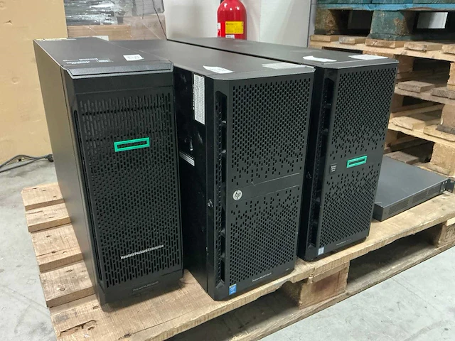 Server - hp - ml350 g9 - 2x e5-2620 v3 - afbeelding 1 van  4