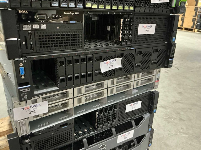 Server - lenovo - x3650 m5 - afbeelding 1 van  3