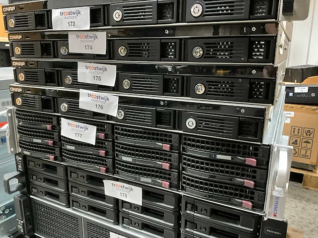 Server - qnap - ts-419u+ - afbeelding 1 van  2