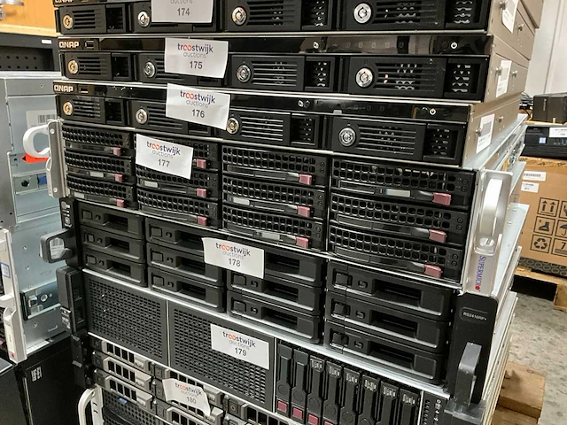 Server - supermicro - cse-826 - gold 6130 - afbeelding 1 van  3