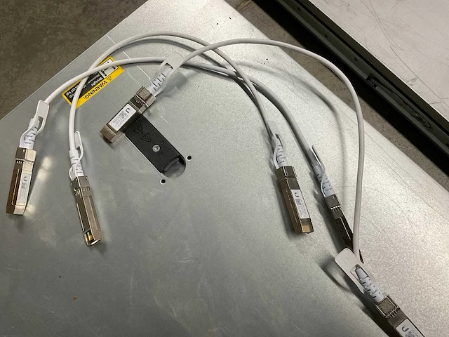 Server 19” rack (2x) - afbeelding 7 van  8