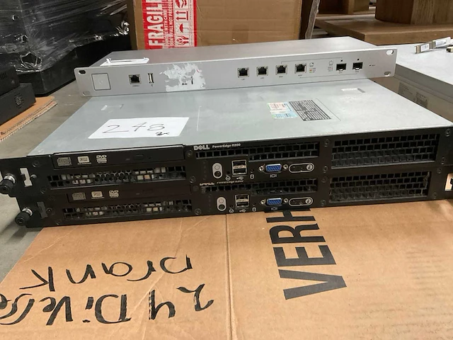 Server en router 19” rack (3x) - afbeelding 3 van  7