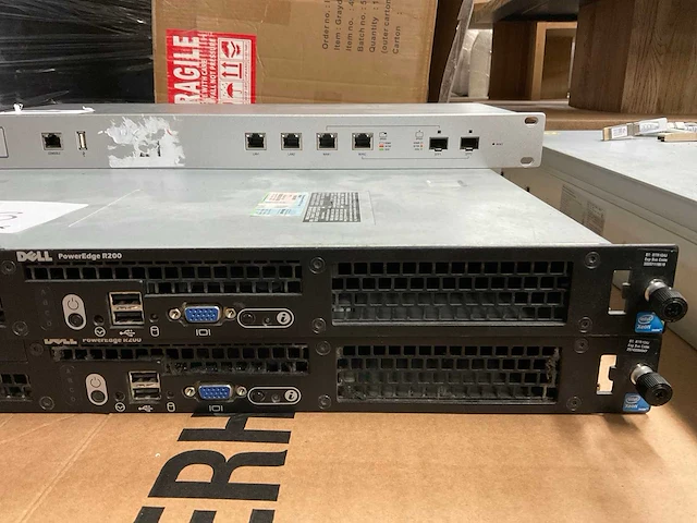 Server en router 19” rack (3x) - afbeelding 5 van  7