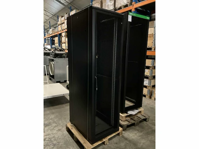Server kabinet - afbeelding 1 van  4