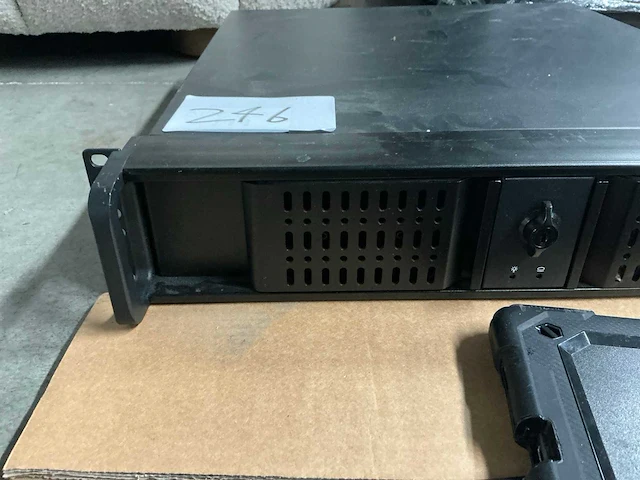 Server - afbeelding 1 van  1