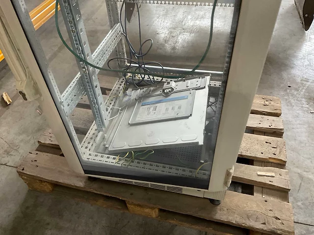 Serverkast - afbeelding 4 van  7