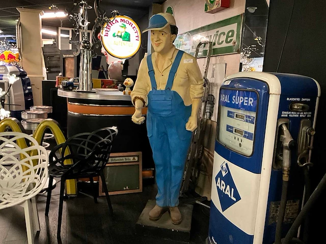 Servicemedewerker decorfiguur - afbeelding 2 van  3