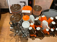 Servies, glaswerk en bestek - afbeelding 11 van  17