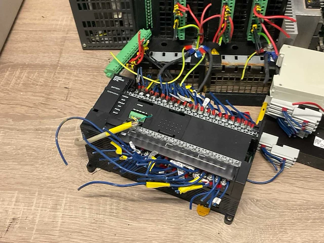 Servo controllers en divers - afbeelding 4 van  7
