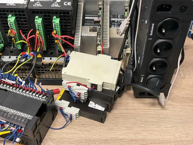 Servo controllers en divers - afbeelding 5 van  7