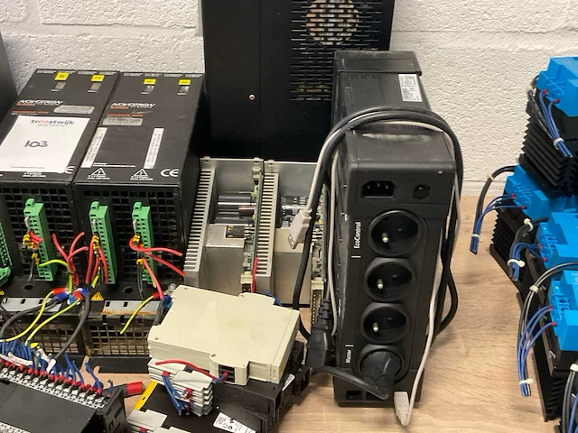 Servo controllers en divers - afbeelding 6 van  7