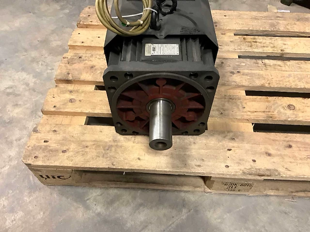 Servo motor - afbeelding 6 van  6