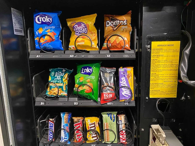Servomatic - 3073 - snoepautomaat - vending machine - afbeelding 6 van  14