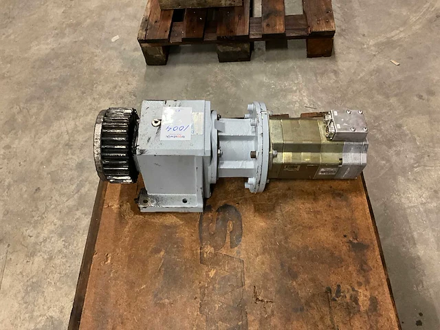 Servomotor - afbeelding 2 van  3