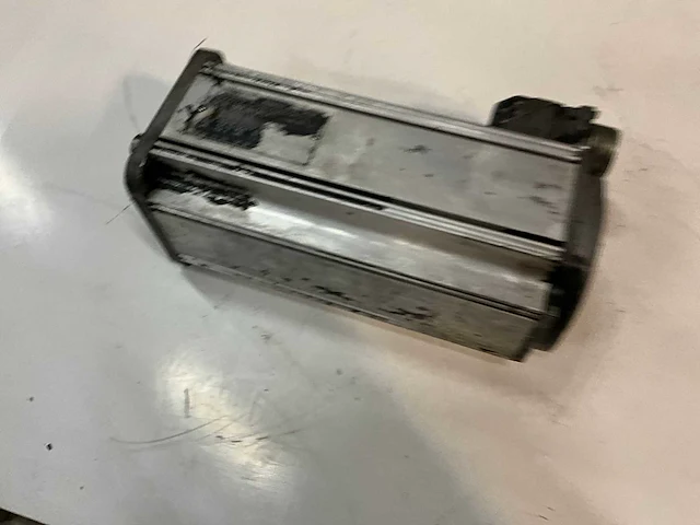 Servomotor - afbeelding 4 van  4