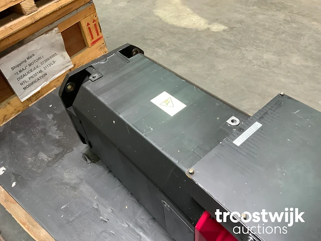 Servomotor - afbeelding 9 van  9