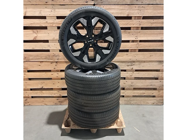 Set 19" velgen kia, met banden michelin primacy 4, 2023 - afbeelding 1 van  13
